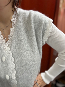 Pull sans manche dentelle 