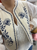 Gilet sans manche broderie 