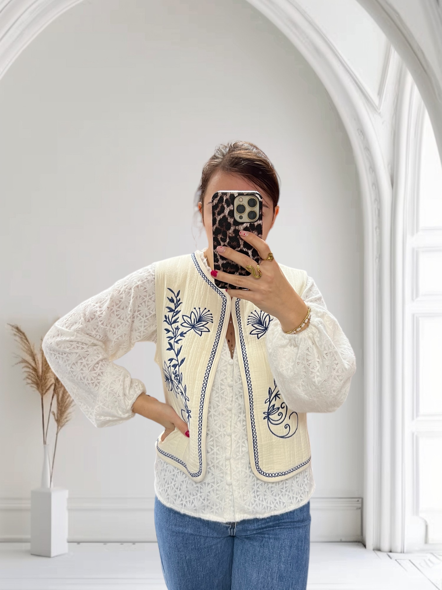 Gilet sans manche broderie 